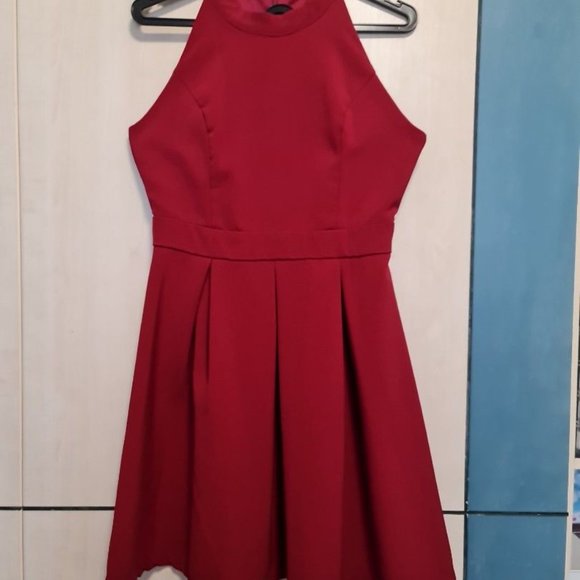 Halter Neck Red Skater Dress - Picture 2 of 3